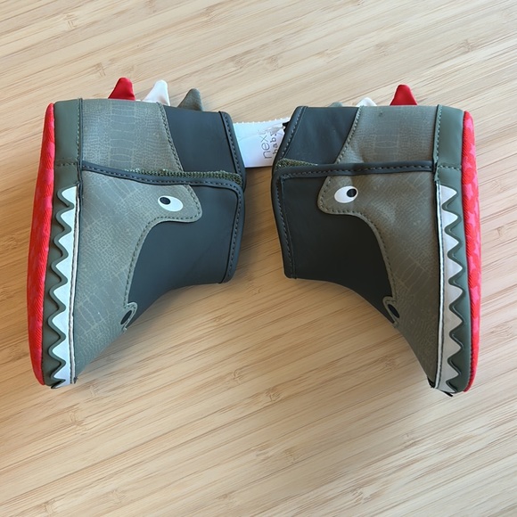 Next Baby Dino Booties 18-24 months - Picture 2 of 6